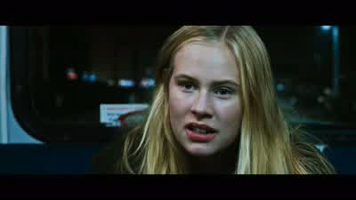 Why? You need to tell her. - Jack Reacher: Never Go Back