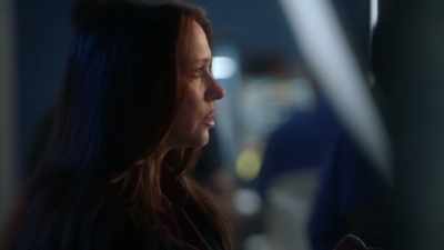 - Why'd you stop?
- My mom. - 9-1-1