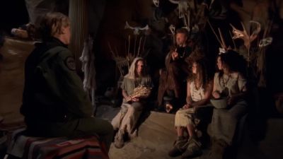 Why's it spinning
up? No one's due back. - Stargate SG-1