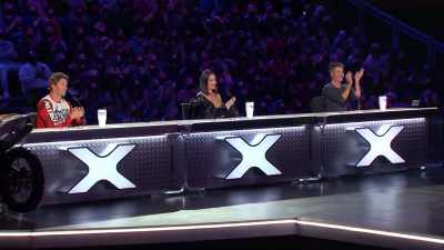 [wild cheering] - America's Got Talent: Extreme