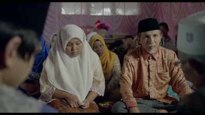 Will you both accept this family’s marriage proposal? - The Male Gaze: First Kiss