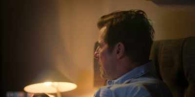 Will you just pop round and let her know
she's got her wires crossed? [Sniffs] - Bad Sisters