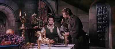 Will my lady take a little wine? - El Cid