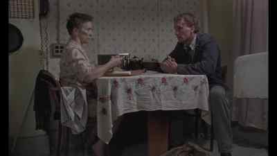 - Will she like it?
- It's broken. - Clean, Shaven