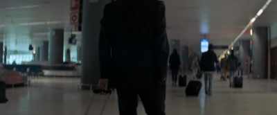 Will passengers please proceed
to gate number C8? - American Star