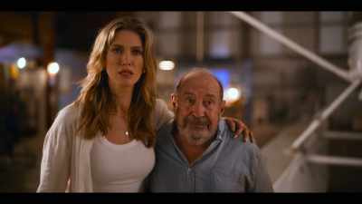 Will, if you're gonna do something,
now would be a really good time. - Love Is in the Air