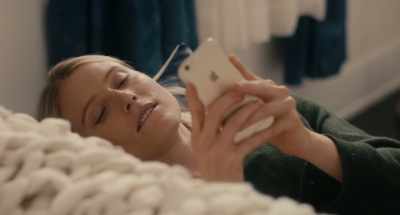 Willa, what are you doing?
Are you texting Jacob? - In a Relationship
