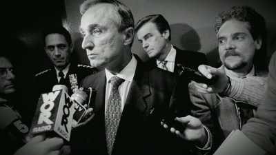 [William Bratton]
We're getting extraordinarily
positive press. - Giuliani: What Happened to America's Mayor?