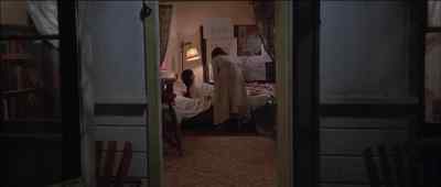 - Willie, what should I do?
- Get, uh... Hurry! - 3 Women