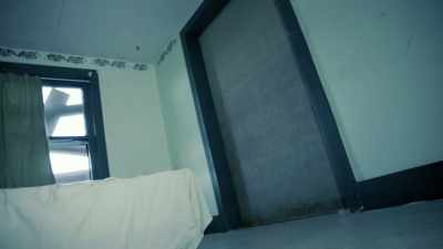 [wind whistling]
[electricity crackling] - Hell House LLC II: The Abaddon Hotel