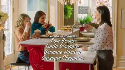 Wine, sugar and cinnamon!
Mm, what's not to love? - A Christmas Masquerade