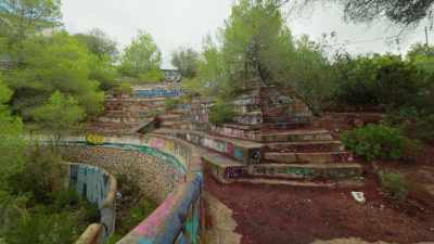 [Wise] This strange
circular structure,
it wasn't a stage. - Mysteries of the Abandoned