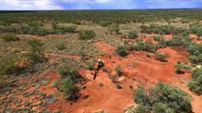 With Col's cancer
setting them back three months, - Outback Opal Hunters