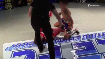 With moments to go
before Kyle's fight, - Stacey Dooley Sleeps Over