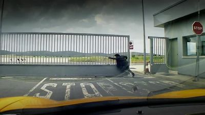 With permission granted,
we headed out to the runway. - Top Gear