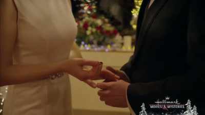 With this ring I promise
to always be there for you, - Marrying Father Christmas
