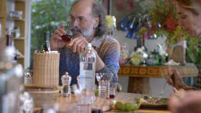 -With this sauce, it's
really, really juicy and... - Stanley Tucci: Searching for Italy