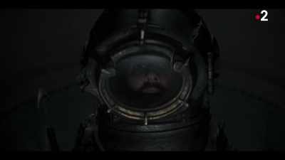 - With that?
It's 10 times your size.
- Please stop talking. - Nautilus