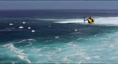 With the helicopters
flying around - Bethany Hamilton: Unstoppable