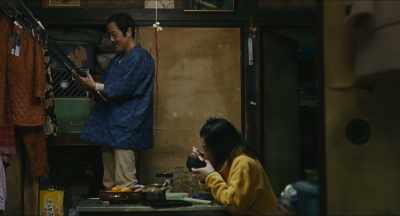 With these, I won't have to work
any more this month. - Shoplifters
