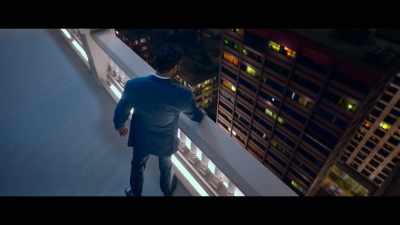 ...without breaking it,
l will give you 5000 - Total Dhamaal