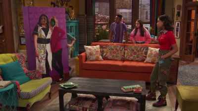 Without faces. That's not creepy. No,
sir-ee. - Raven's Home