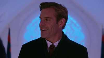 (woman chuckling politely) - A Royal Christmas Crush
