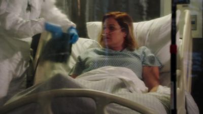 WOMAN: Crash unit needed in the OR. - 9-1-1