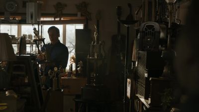 WOMAN:
Help you find something? - Better Call Saul