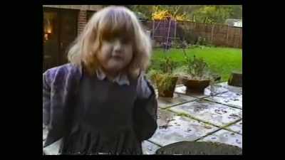 [woman] I was born
without hip joints - Is There Anybody Out There?