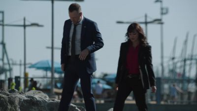 WOMAN:
I called the desk. - Blue Bloods