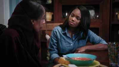 WOMAN: I CAN'T.
[CRYING] - Tyler Perry's The Oval