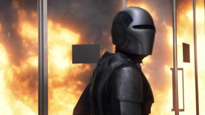 Woman: My son. My son is in there. - Supergirl