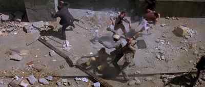 WOMAN: Oh, my God! - Earthquake