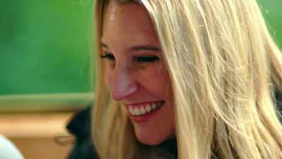 WOMAN: Oh. - Trafficked with Mariana van Zeller