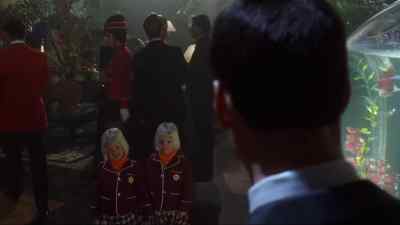 WOMAN:
Paging Mr. Smith. Paging Mr. Smith. - Johnny Mnemonic