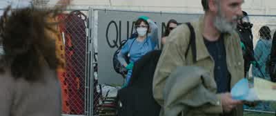 WOMAN: Quarantine six. - The 5th Wave