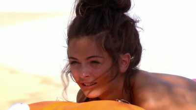(WOMAN SCREAMING) - Love Island
