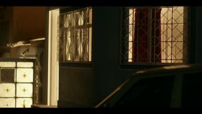 -(woman screams)
-(bottle shatters) - Tom Clancy's Jack Ryan