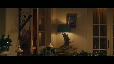 [woman shrieks] - The Claus Family 3