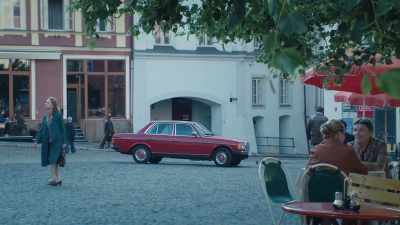 [Woman speaking German] - The Little Drummer Girl