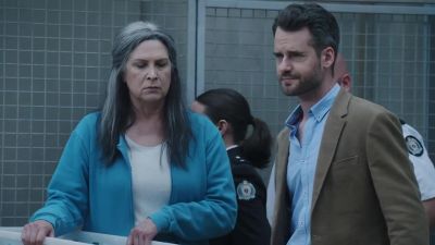 [woman] String her up! - Wentworth