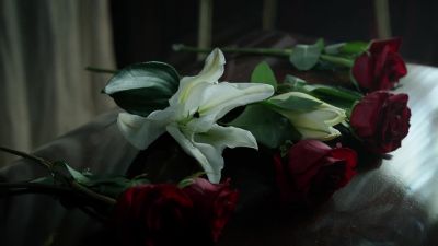 WOMAN: Such a tragedy. - Gotham