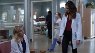 [ Woman talking indistinctly
over P.A. ] - Grey's Anatomy
