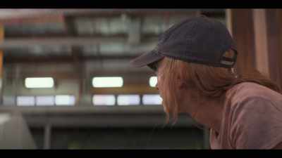 - [woman] That's great, come forward.
Forward. - The Commons
