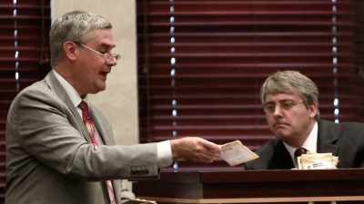 Woman: THE PROSECUTION HAD
CRUCIAL FORENSIC EVIDENCE - Casey Anthony: An American Murder Mystery