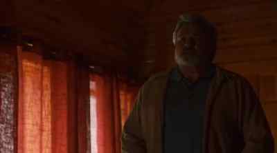 WOMAN: Wayne, - The Leftovers