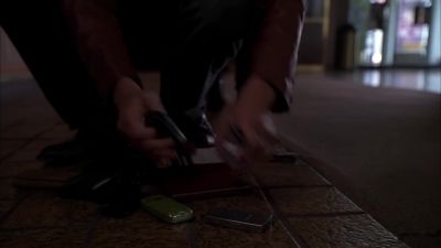 (WOMAN WHIMPERING) - Heroes