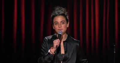[woman whoops] - Jenny Slate: Stage Fright