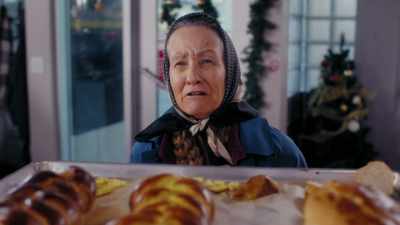 WOMAN:
You have the gift. - Christmas Cupcakes